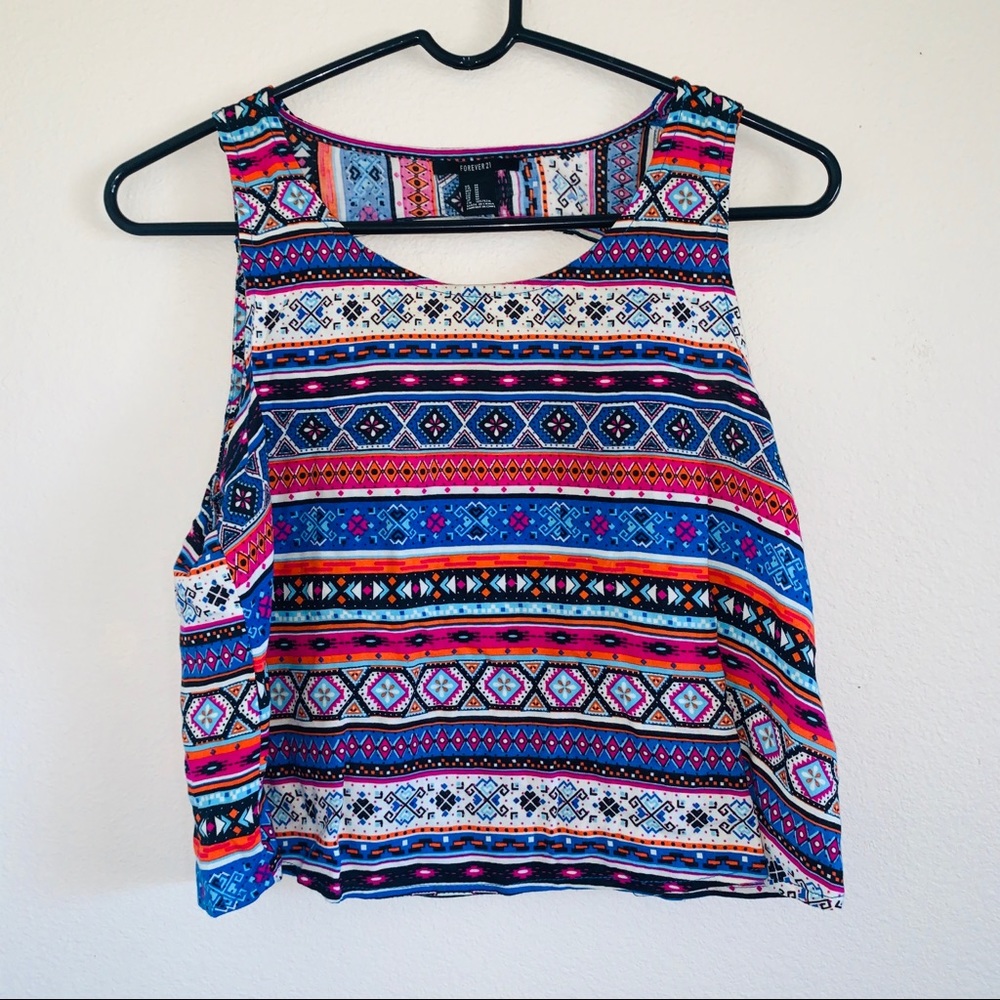 • Tribal print II crop top•